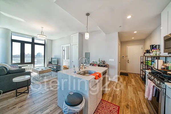 Rented by Sterling Realty Solution Inc | media 9