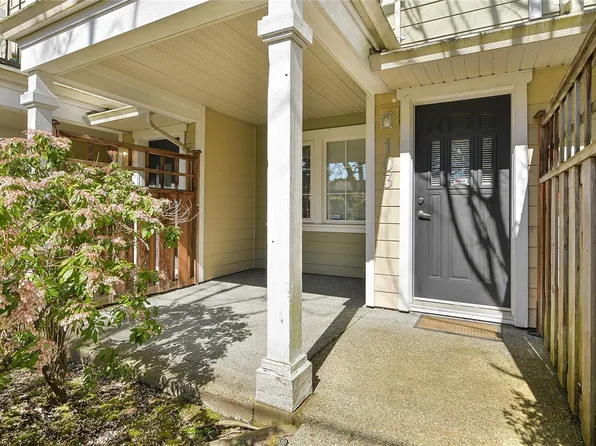820 Brock Ave #103, Langford, BC V9B 0B8