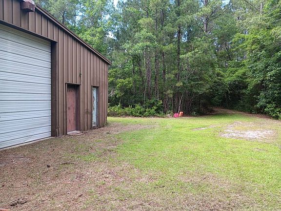 3rd image of 1235 Belangia Rd