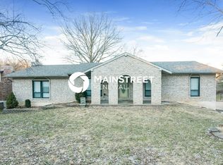 7 Kroeck Dr, Arnold, MO 63010