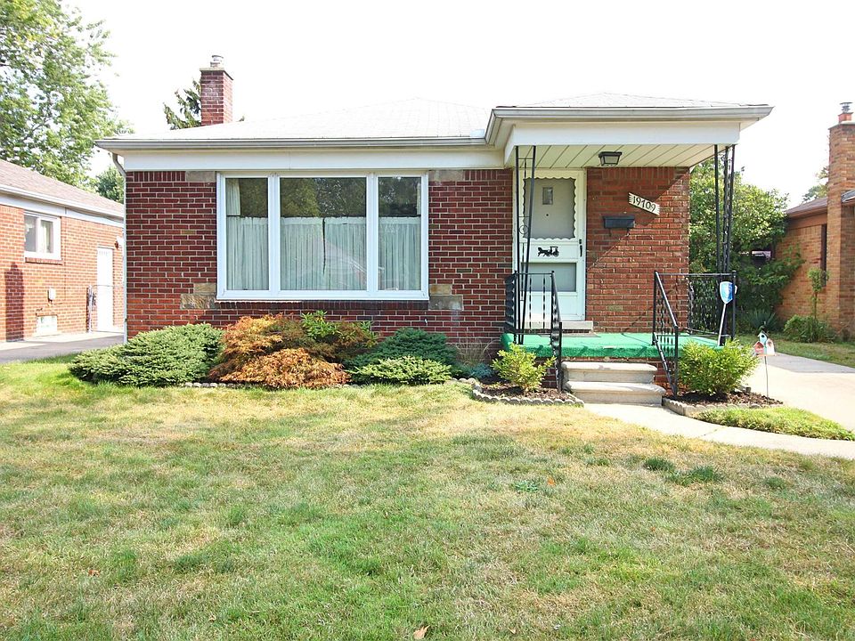 1st image of 19709 Lochmoor St