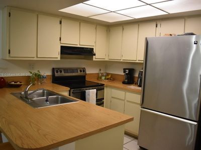 10885 NW 7th St APT 14-33, Miami, FL, 33172