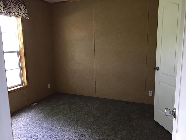 Hillcrest Crossing — Photo 35
