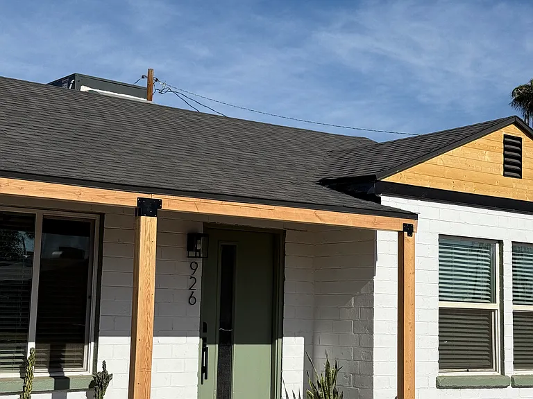 926 E Turney Ave — Photo 1