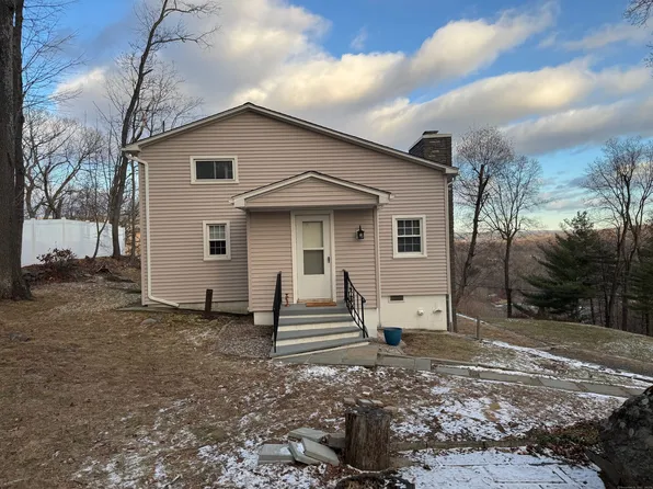 9 Hilldale Rd, New Fairfield, CT 06812