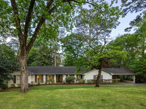 3757 Locksley Dr, Mountain Brook, AL 35223