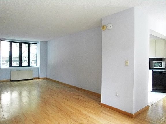 2nd image of 176 W 86th St APT 2A