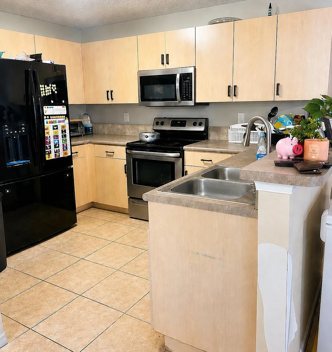 4 bed, 2.5 bath, 1796 sqft, $3,950 — Photo 4