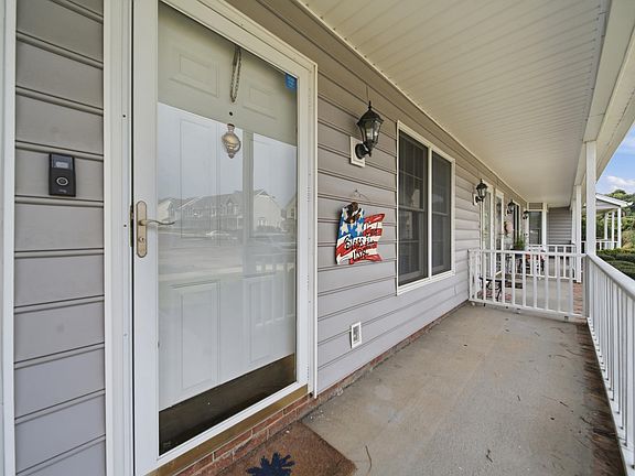 4th image of 802 New Brookland Pl #802