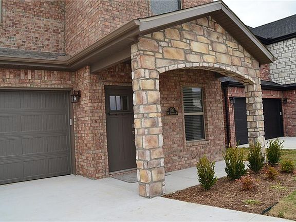 2nd image of 1710 SW Riverstone Rd