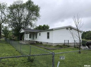 1402 Atchison St, Marion, IL 62959