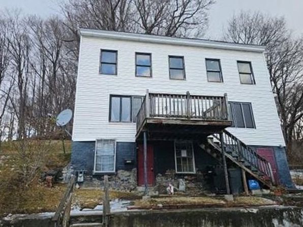 9 Erie St, Troy, NY 12180
