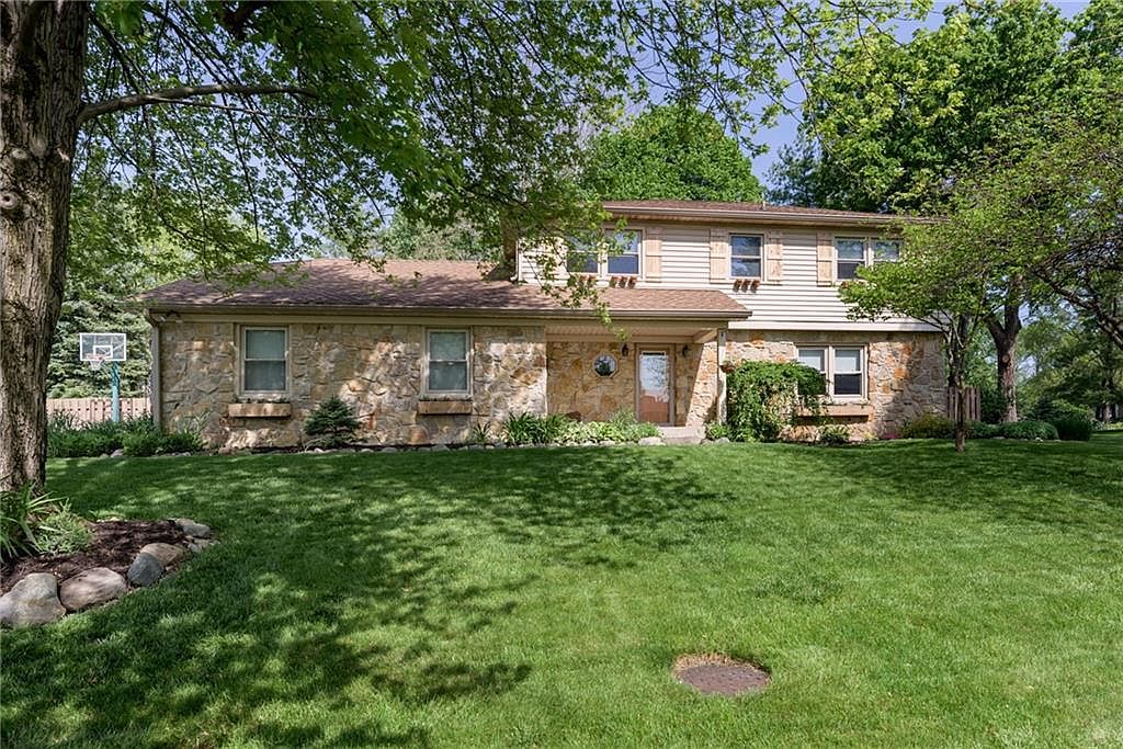 10724 E Lakeshore Dr, Carmel, IN 46033 | Zillow