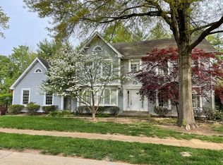 243 W Manor Dr, Chesterfield, MO