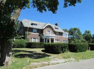 205 N Locust St, Earl Park, IN 47942