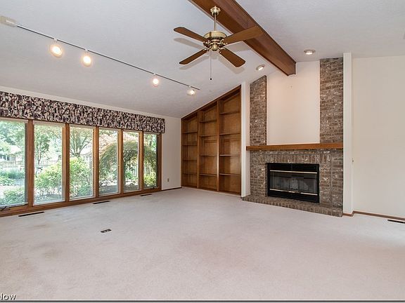 3rd image of 21564 Meadows Edge Ln