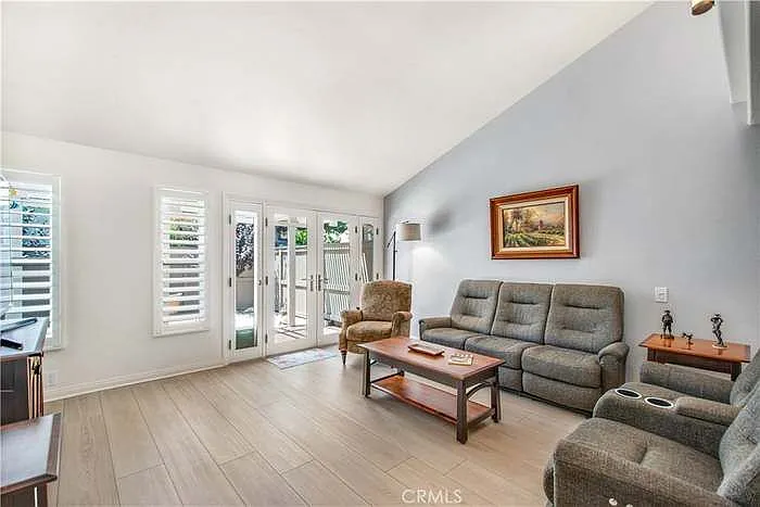 7259 Seaworthy Dr — Photo 18