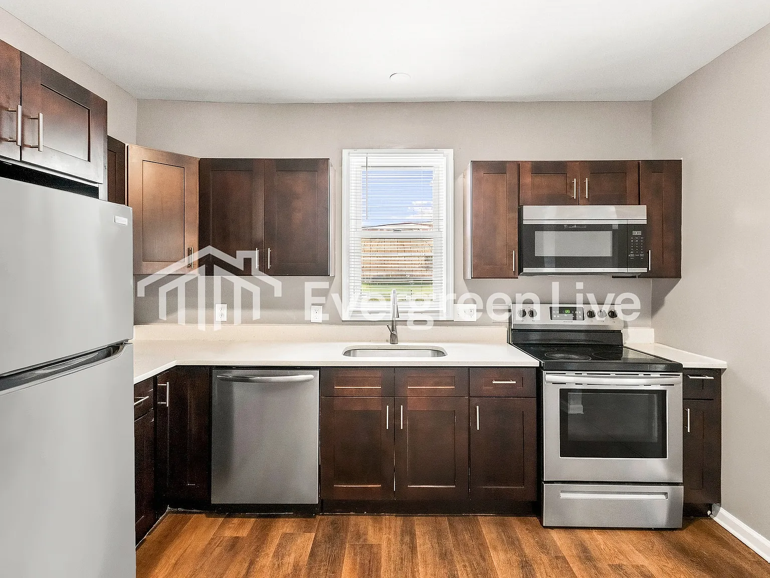 4 bed, 2.0 bath, 1274 sqft, $1,945 — Photo 3