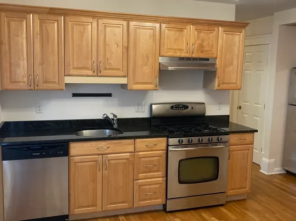304 Allston St APT 1, Cambridge, MA 02139