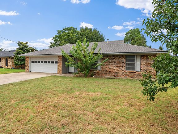 3rd image of 2 Finley Cir