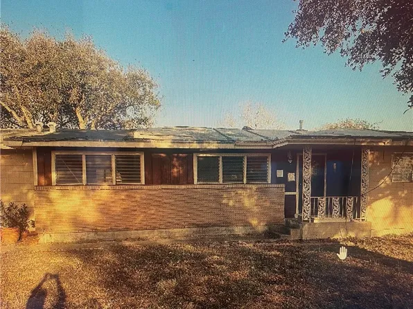 717 W Wildwood Dr, Corpus Christi, TX 78410