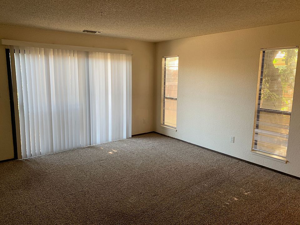 1st image of 2700 Dels Ln