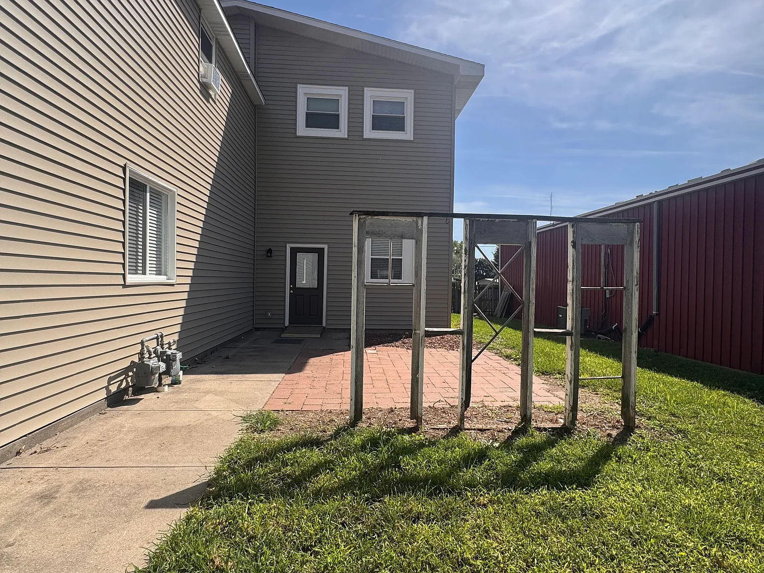 3 bed, 1400 sqft, $1,475 — Photo 3