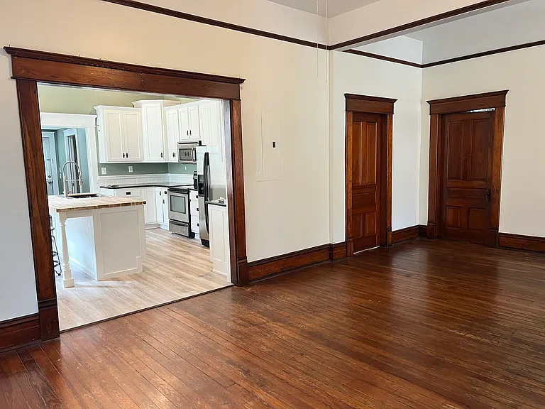1001 S Highland Park Ave — Photo 8