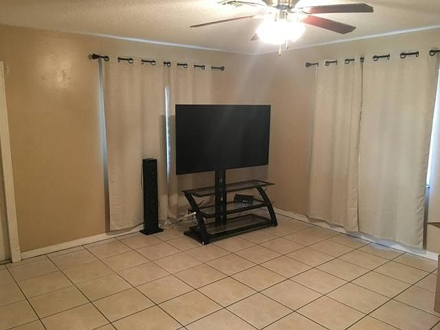 1st image of 5946 Orange Rd