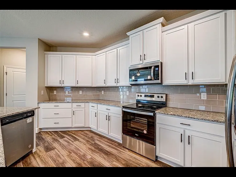 5728 143rd Ct E — Photo 3