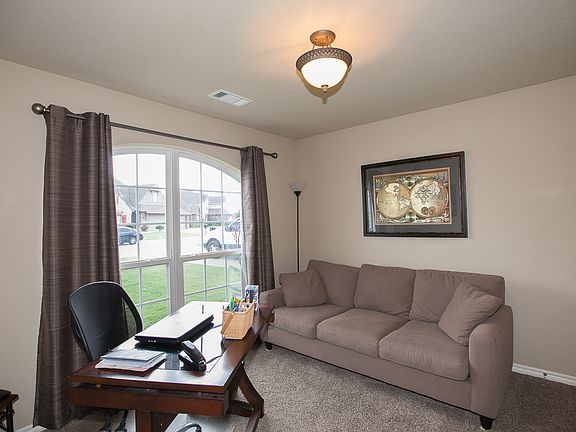 4th Bedroom that could be an Office