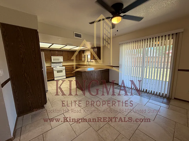2604 Phoenix Ave — Photo 8
