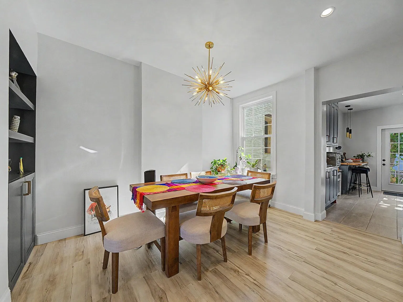 4 bed, 2.0 bath, $3,900 — Photo 4