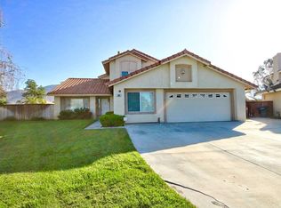 994 Autumn Mist Ln, San Jacinto, CA 92582