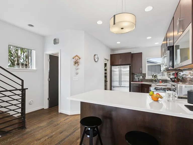 2050 NW 64th St — Photo 16