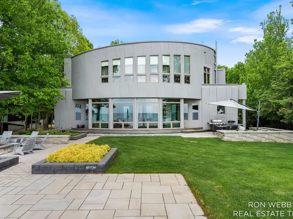 1234 Shorecrest Dr, South Haven, MI 49090