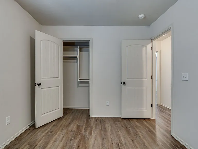 412 Chalk Hill Ct — Photo 25