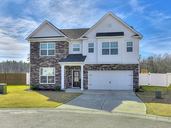 3rd image of 622 Burnaby Court