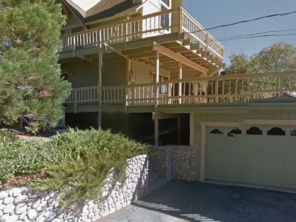 1st image of 911 Deer Horn Ln