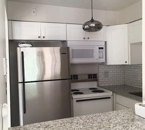 5th image of 1250 Denning Dr #135
