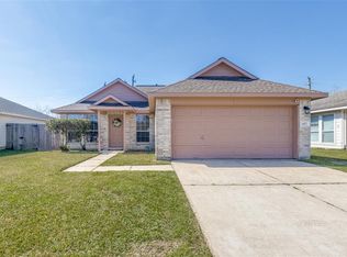 3427 Red Cedar Dr, Baytown, TX 77521