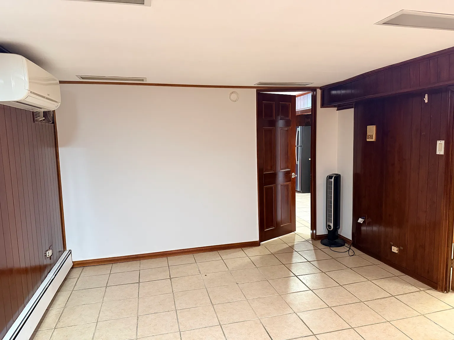 Studio, $1,950 — Photo 1