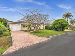 6640 Evergreen Dr, Hollywood, FL 33023