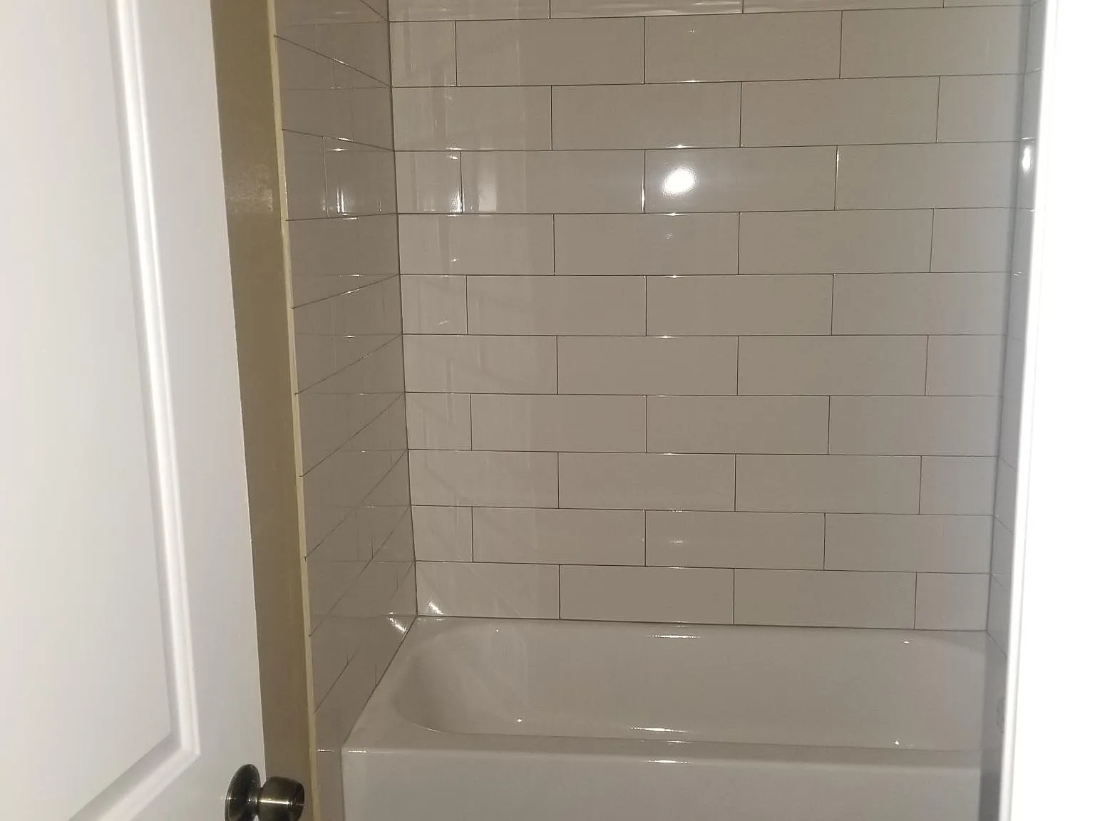 1 bed, 650 sqft, $1,200 — Photo 2