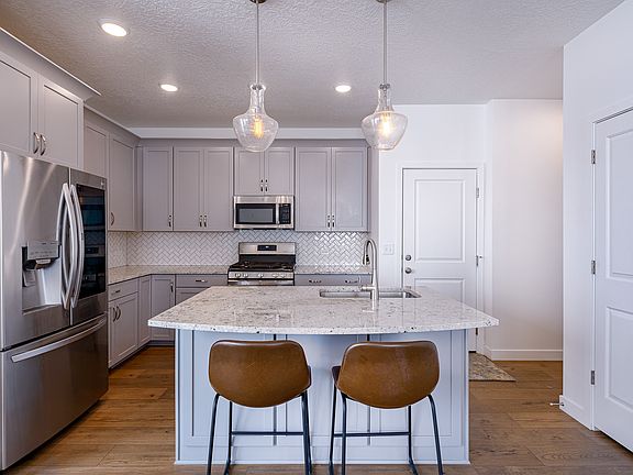 3rd image of 9757 N Caldwell Pl