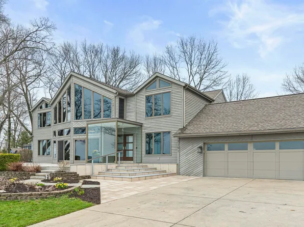 3191 Oak Ln, Stevensville, MI 49127