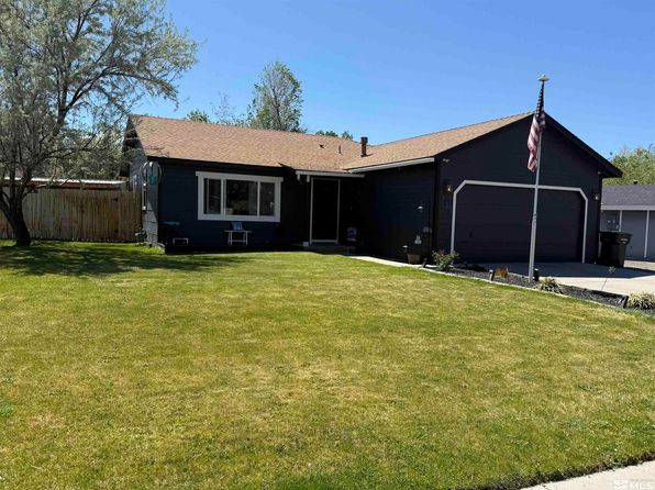 737 Hornet Dr, Gardnerville, NV 89460