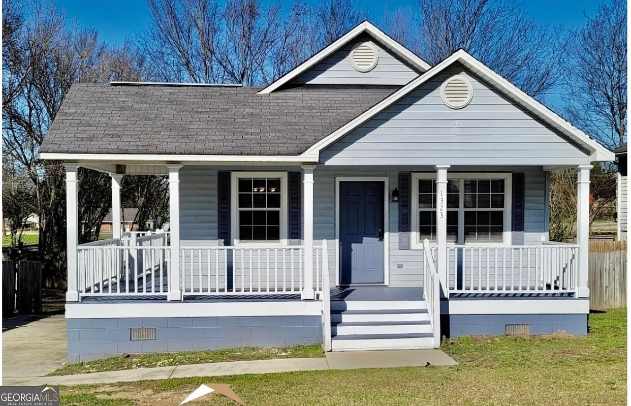 1323 Crawford St photo 1