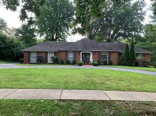 474 Hammermill Dr, Saint Louis, MO 63141