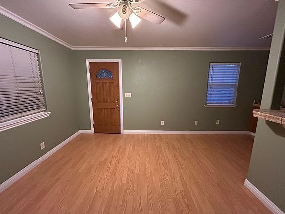 4th image of 2930 33rd St APT A